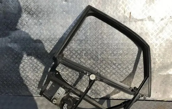 Audi A4 S4 B5 8D Rear door window/glass frame 
