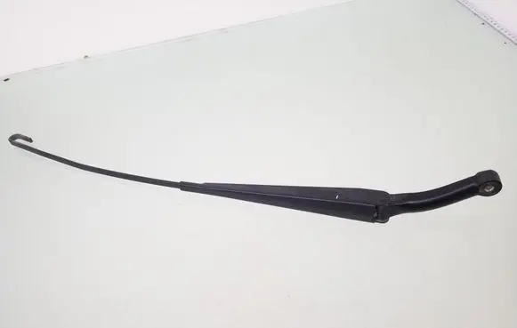 Volvo V70 Front wiper blade arm 9484619