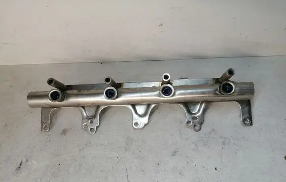 Audi A6 S6 C6 4F Fuel main line pipe 06F133317