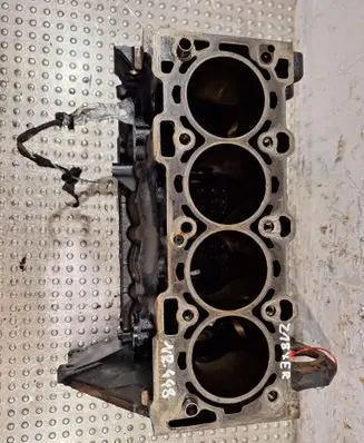 Opel Zafira B Engine block S25062448 Z18XER