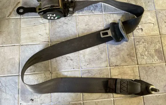 Nissan Serena Front seatbelt 0416096