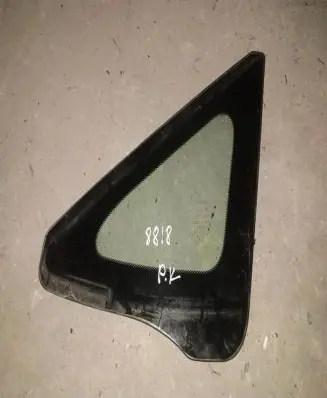 Honda FR-V Front triangle window/glass 