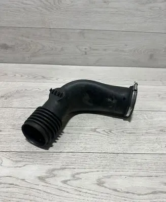 BMW X6 E71 Turbo air intake inlet pipe/hose 7798338 58300015 446285601