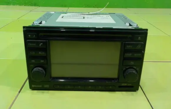 Nissan Juke I F15 Radio/CD/DVD/GPS head unit 7612830050 18AB17