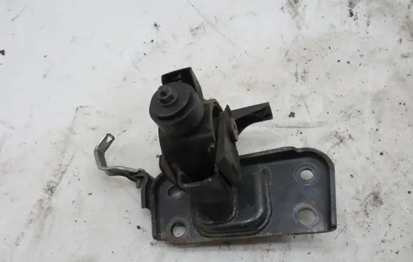 Toyota RAV 4 (XA30) Engine mount vacuum valve KRIS235789