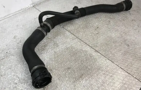 BMW 5 E60 E61 Engine coolant pipe/hose 7787448