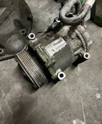 Volvo V70 Air conditioning (A/C) compressor (pump) 31369699 3662709244