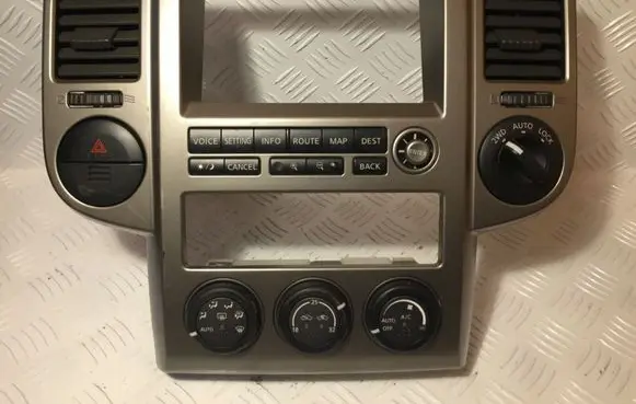 Nissan X-Trail T30 Center console 28395EQ301 27500EQ310