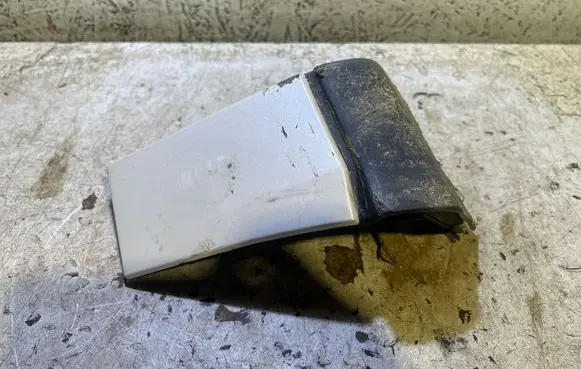 Sill/side skirt trim