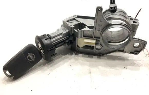 Opel Astra H Ignition lock N0501882