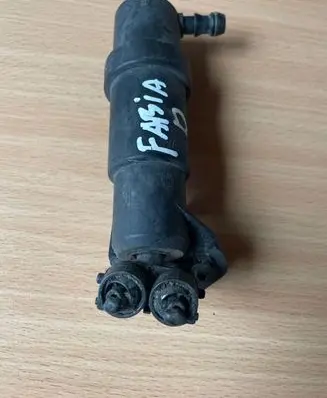 Skoda Fabia Mk2 (5J) Headlight washer spray nozzle
