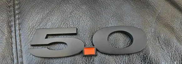 Ford Mustang VI Fender model badge letters 
