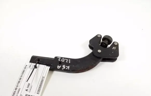Mercedes-Benz Vito Viano W639 Sliding door lower roller guide/hinge A6397630047