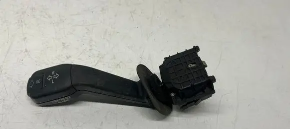 BMW 5 E39 Indicator stalk 8352172