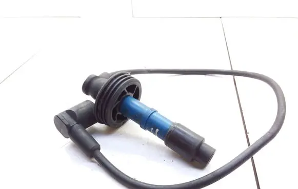 Volvo 850 Plug wire 12233