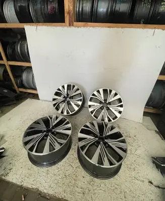 Audi e-tron R19 alloy rim 89A601025C