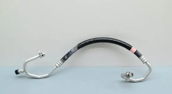 Air conditioning (A/C) pipe/hose