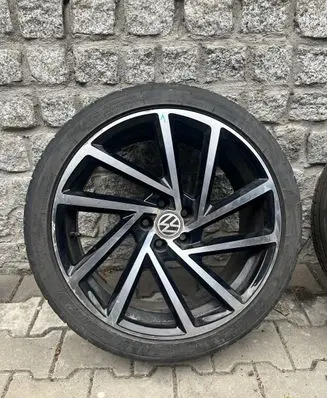 Volkswagen Polo VI R18 alloy rim VW23973