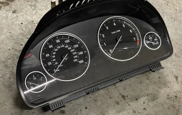 BMW X3 F25 Speedometer (instrument cluster) 9280481 8000066755 17649411
