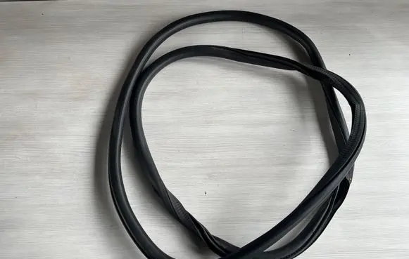 Ford Galaxy Front door rubber seal