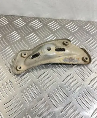 Skoda Octavia Mk2 (1Z) Fender mounting bracket 1Z0810680