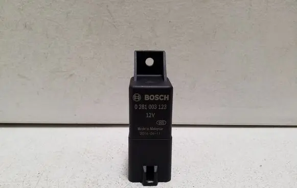 Land Rover Discovery Sport Glow plug pre-heat relay 0281003123 FX23189E2AC
