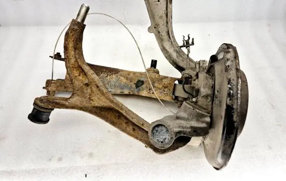 Rear wheel hub spindle/knuckle