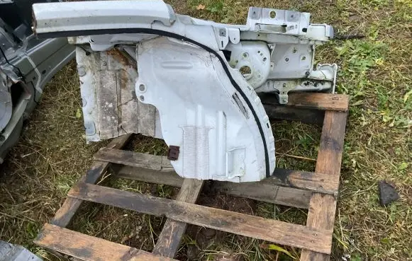 Ford Kuga II Front quarter panel 