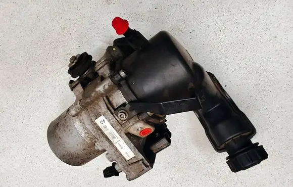 Peugeot 508 Power steering pump A5101675 104819C5