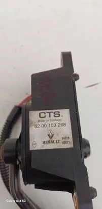 Renault Scenic II - Grand scenic II Accelerator throttle pedal 8200153268 2472B
