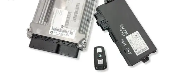 BMW 3 E90 E91 Engine ECU kit and lock set 6943830 61356943830 7803372