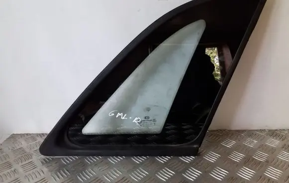 KIA Sorento Rear side window 878202P100