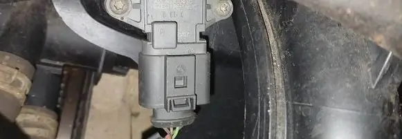 Volkswagen Fox Air pressure sensor 03D906051A A2C53300430
