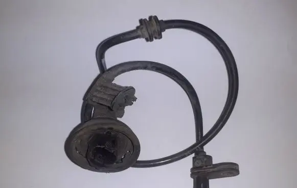 Mercedes-Benz A W169 ABS rear brake sensor A1695400817