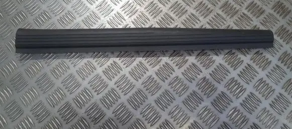 Mercedes-Benz E W211 Front sill trim cover a2116801835