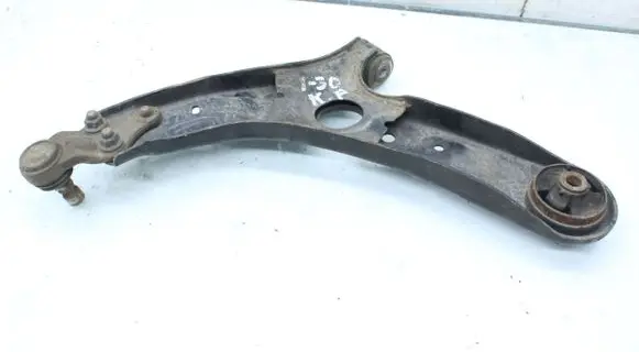 Hyundai i30 Front lower control arm/wishbone