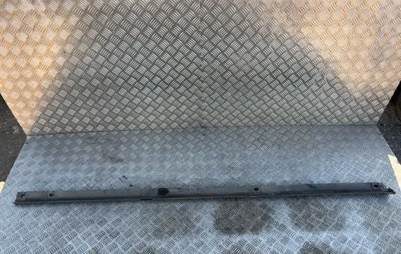 Audi Q2 - Sill 81A853889