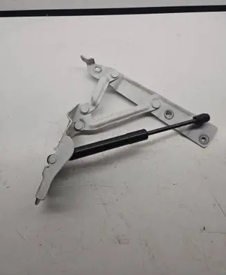 Dodge Challenger Tailgate/trunk/boot hinge 04589667