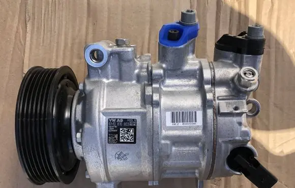 Audi Q7 4M Air conditioning (A/C) compressor (pump) 4M0816803