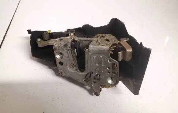 Mercedes-Benz C W202 Front door lock 2027300635