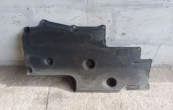 Volvo S60 Center/middle under tray cover 