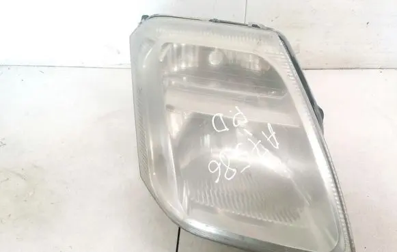 Citroen C2 Headlight/headlamp 8181110
