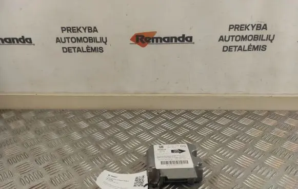 Opel Zafira A Airbag control unit/module 90582536 1923594 DGS0160101N