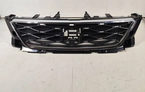 Seat Ateca Front bumper upper radiator grill 575853654C