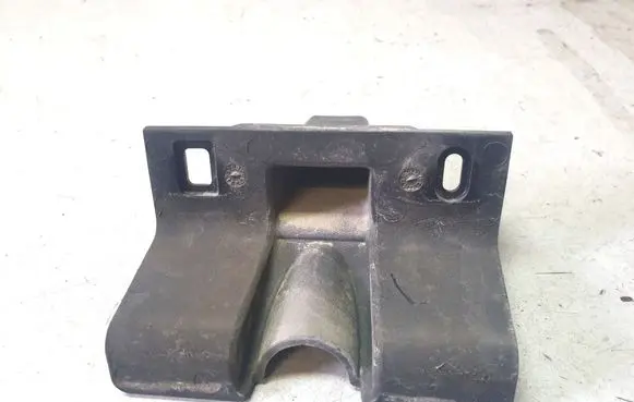 Audi A7 S7 4G Rear bumper mounting bracket 4G8807381