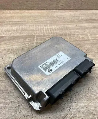 Volkswagen PASSAT B5 Engine control unit/module ECU 3B0907557 5WP435001