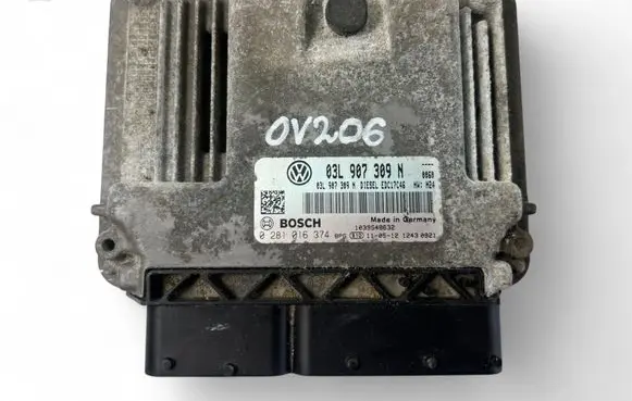 Volkswagen PASSAT B7 Engine control unit/module 03L907309N 0281016374