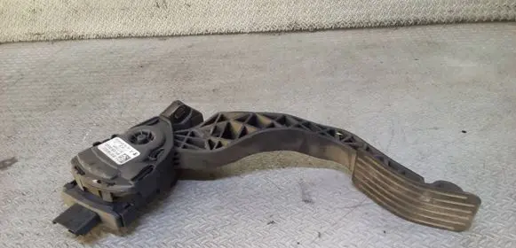 Peugeot 207 Accelerator throttle pedal 9680756880