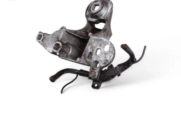 Audi A4 S4 B6 8E 8H Engine mounting bracket 8E0199352F