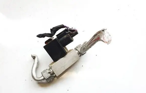 Ford Kuga III Air conditioning (A/C) pressure sensor 339003 FE130B9WAA03